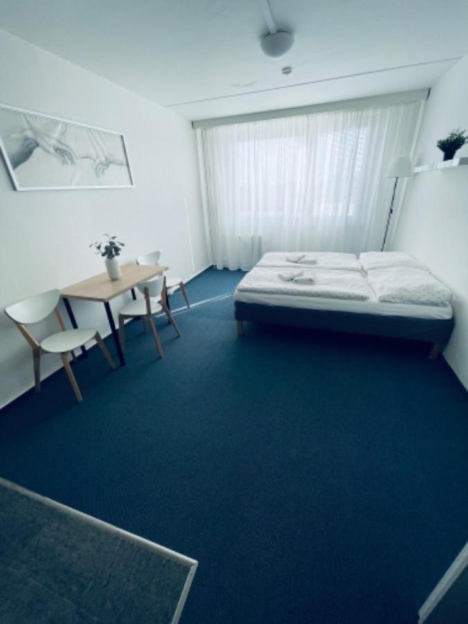 Apartmány Bryksova Praga Exterior foto