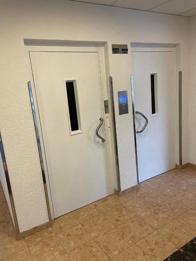 Apartmány Bryksova Praga Exterior foto