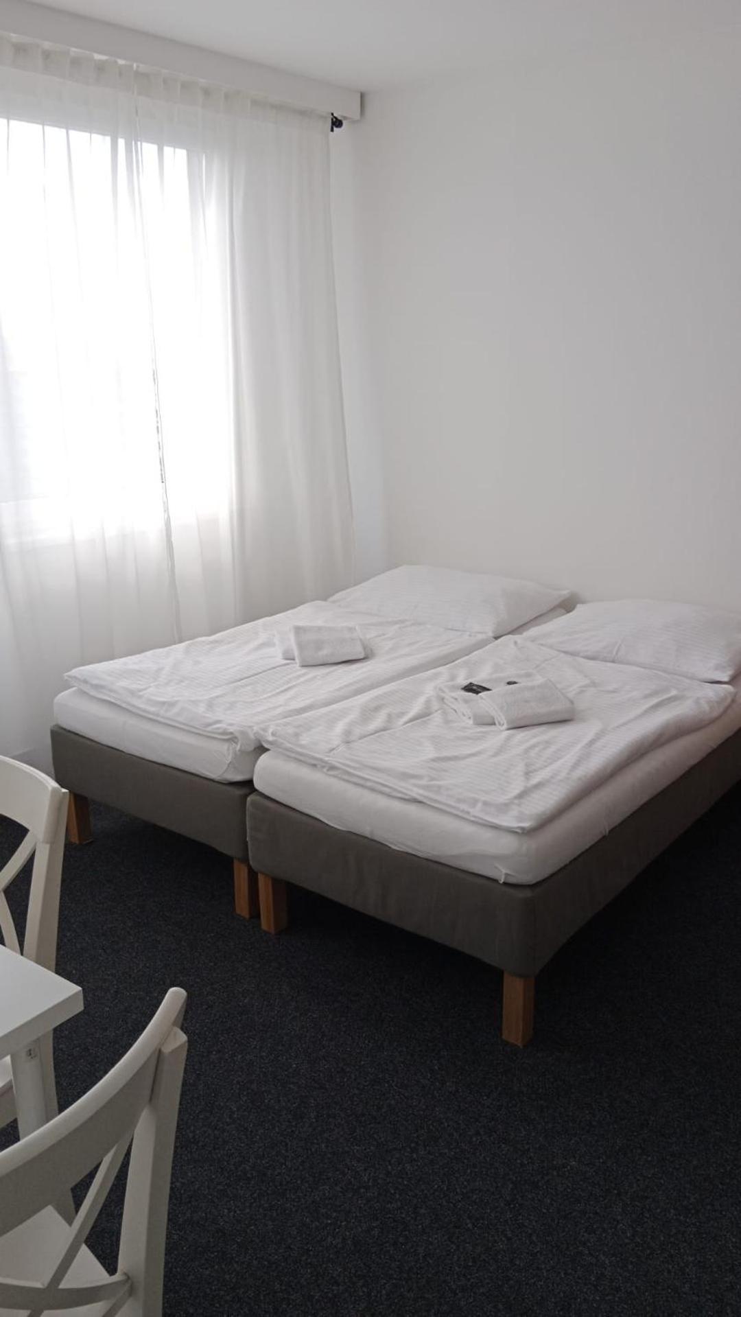 Apartmány Bryksova Praga Exterior foto